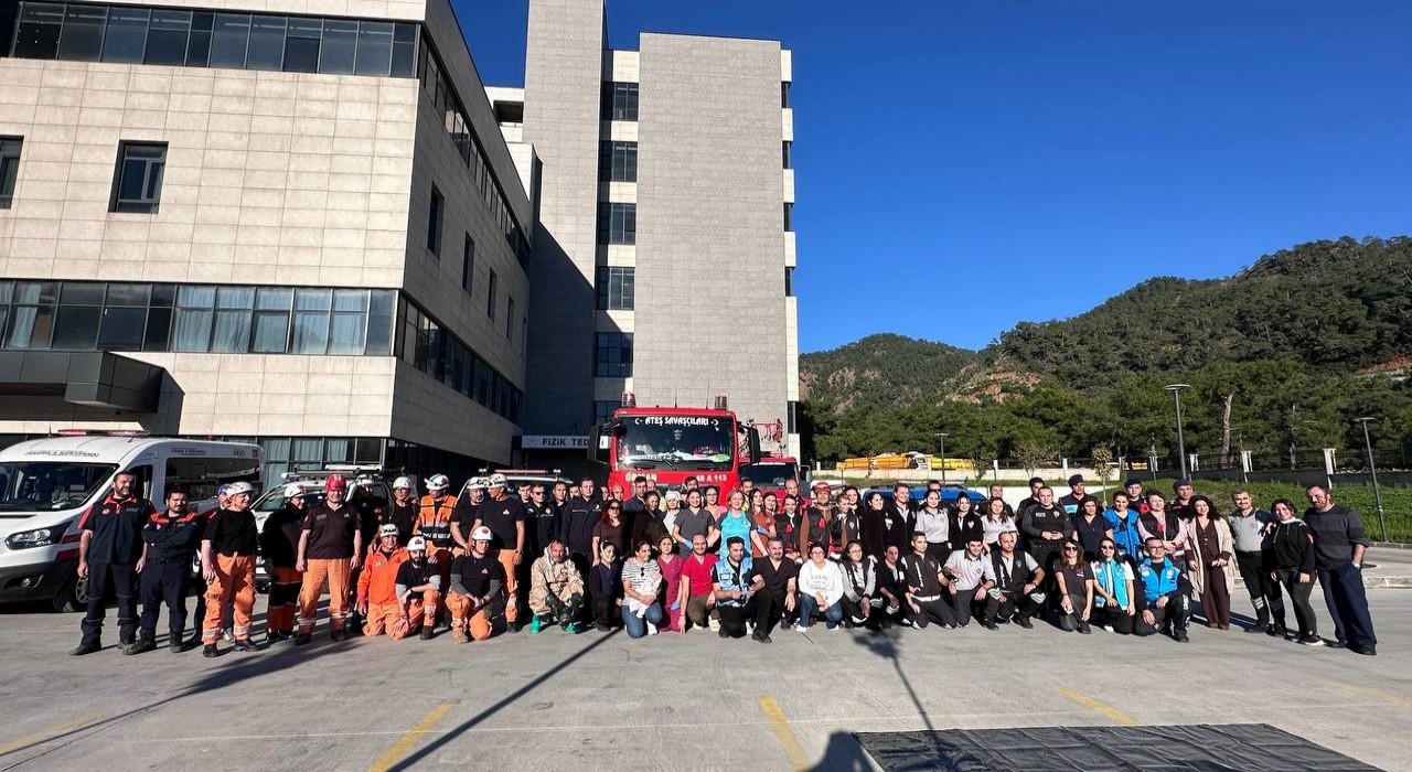 Marmaris Devlet Hastanesinde gerçeğini aratmayan tatbikat