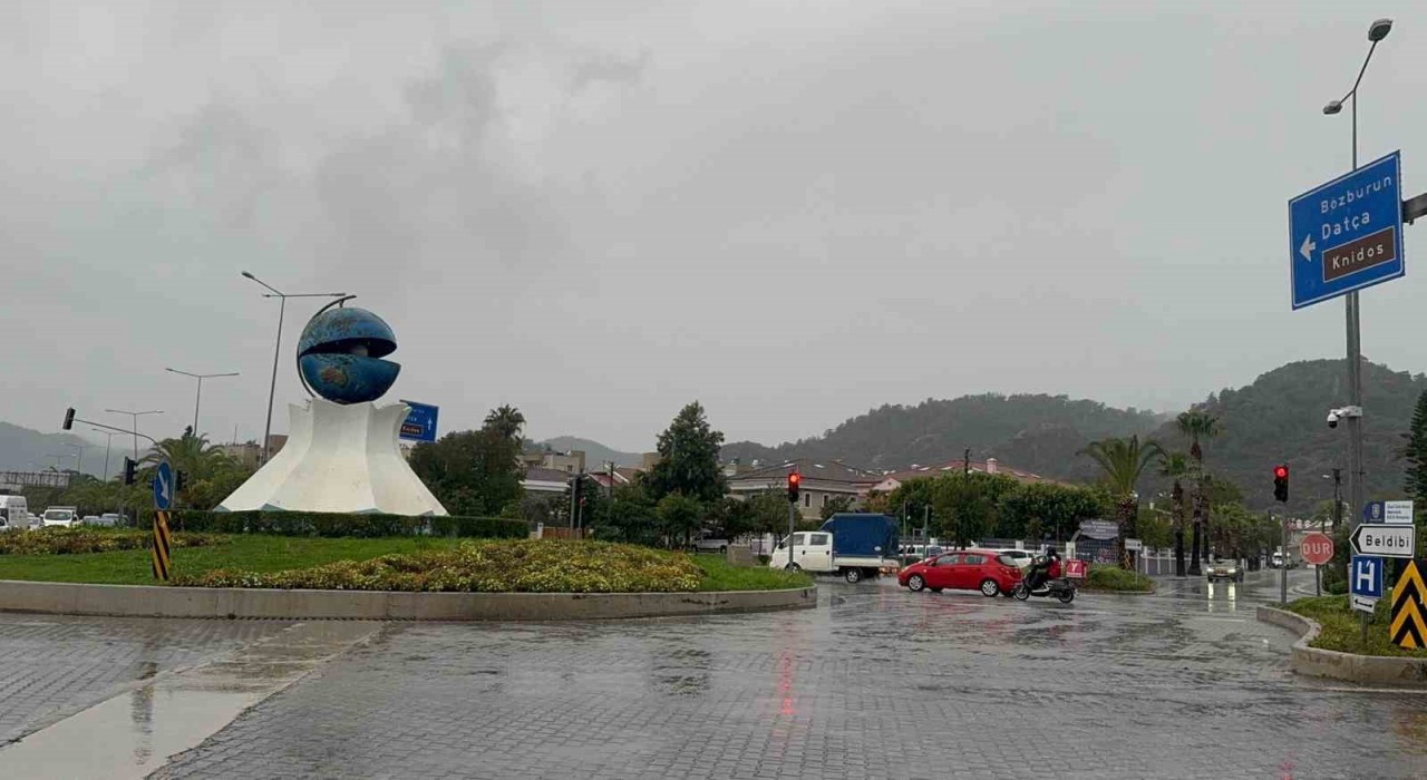 Marmariste son 24 saatte 60 kilogram yağış düştü