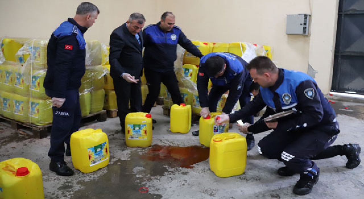 Mersin’de Sahte Ayçiçeği Yağı Operasyonu: 3.650 Bidon Ele Geçirildi