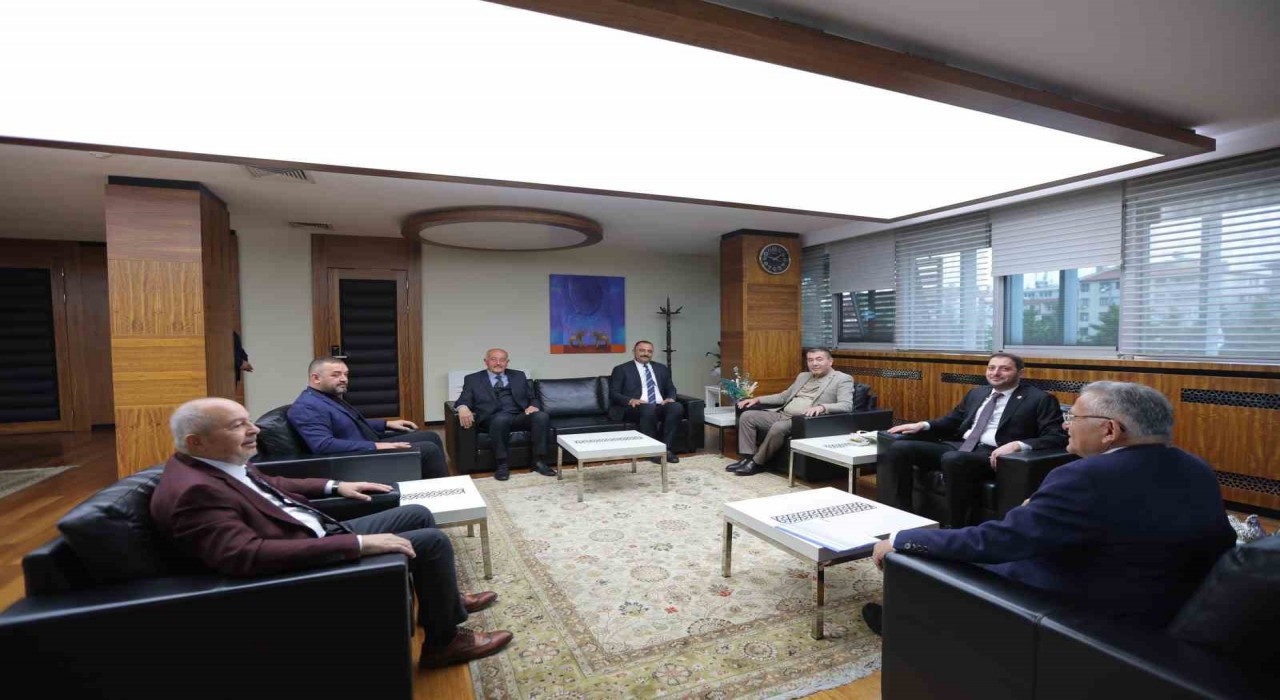 MHP Kayseri heyetinden Başkan Büyükkılıça ziyaret