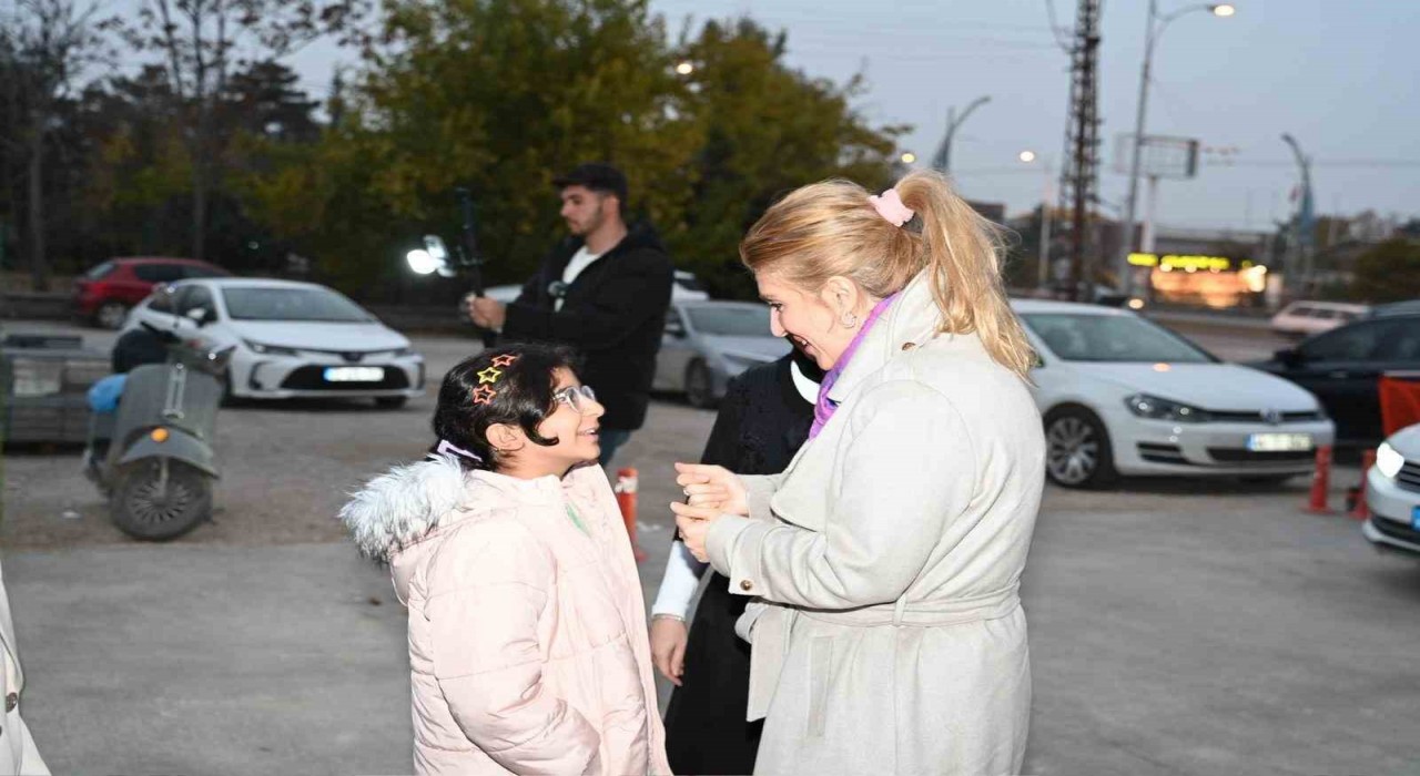 Milletvekili Ölmeztoprak KADEMi ziyaret etti, deprem sonrası dayanışmayı da değerlendirdi