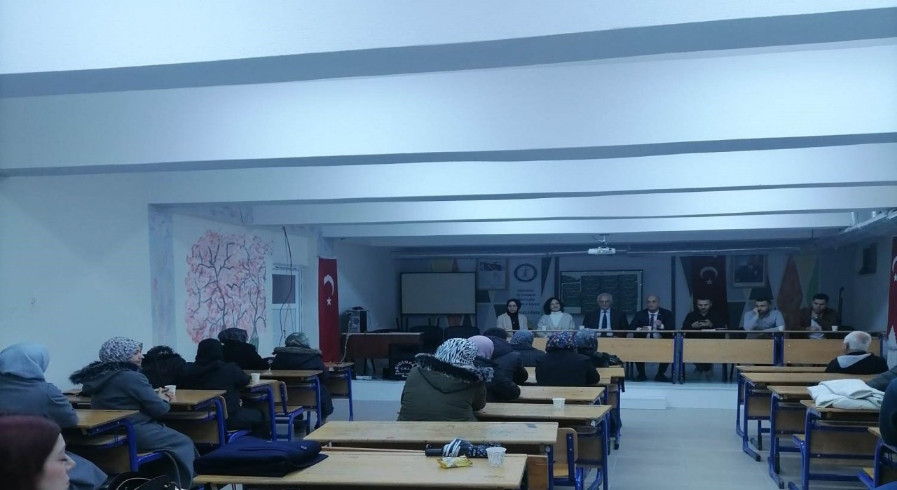Müdür Kilitci: Sınav döneminde öğrencilere aile desteği çok önemli
