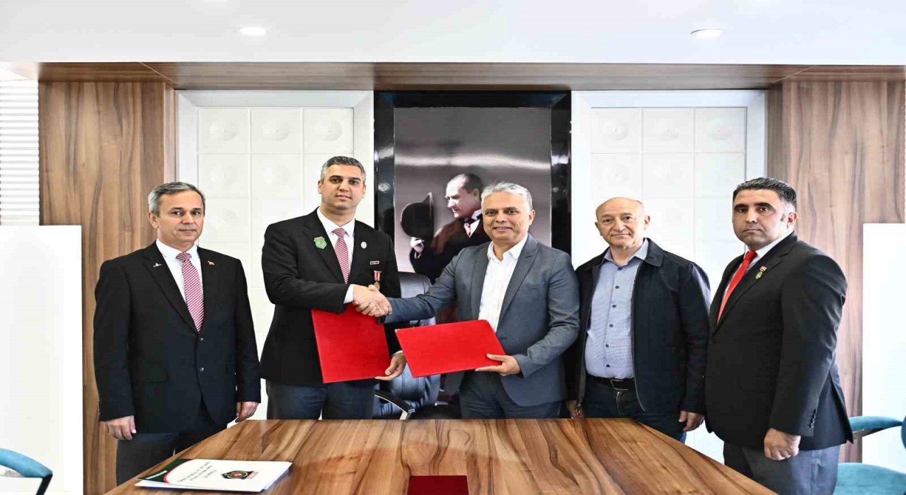 Muratpaşadan şehit aileleri ve gaziler için protokol