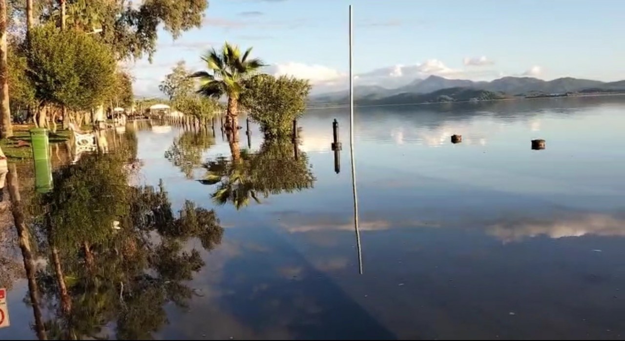 Nam Nam ve Yuvarlak Çayının taşıdığı sular Köyceğiz Gölünü taşırdı