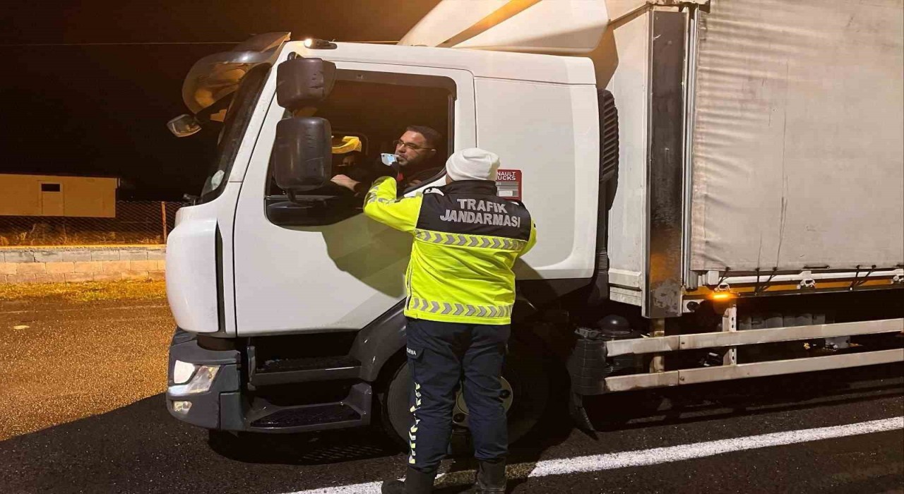 Nevşehirde asayiş uygulaması: Bin 465 şahıs kontrol edildi