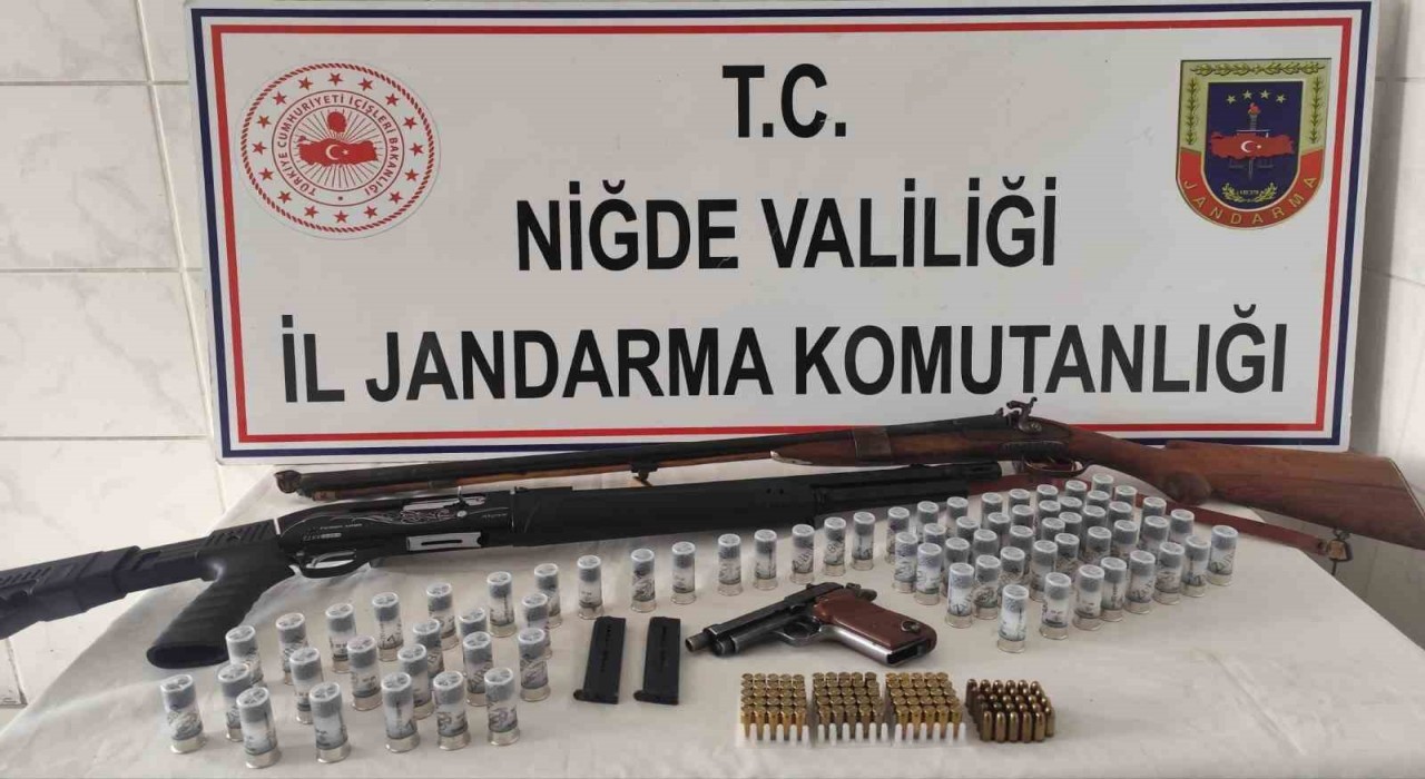 Niğdede yasadışı silahlanmaya operasyon: 1 gözaltı