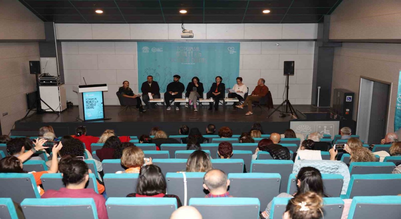 Nilüferde gönüllülüğün geleceği masaya yatırıldı