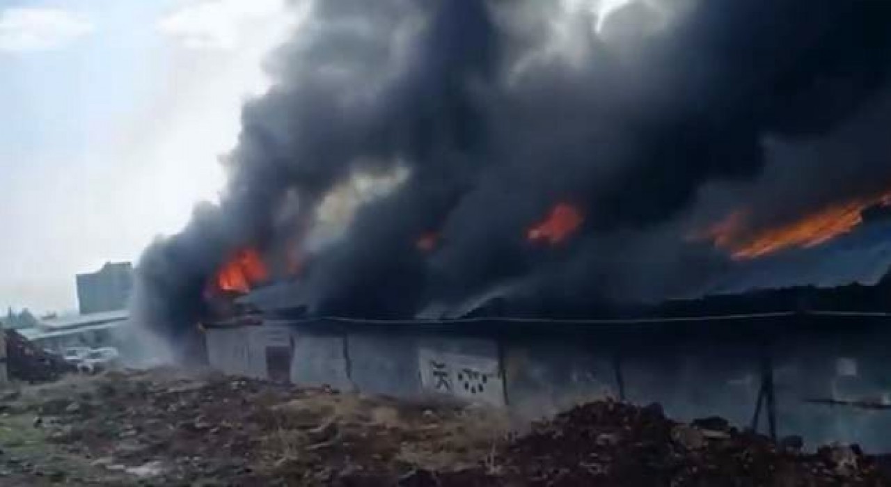 Nurdağında depo yangını