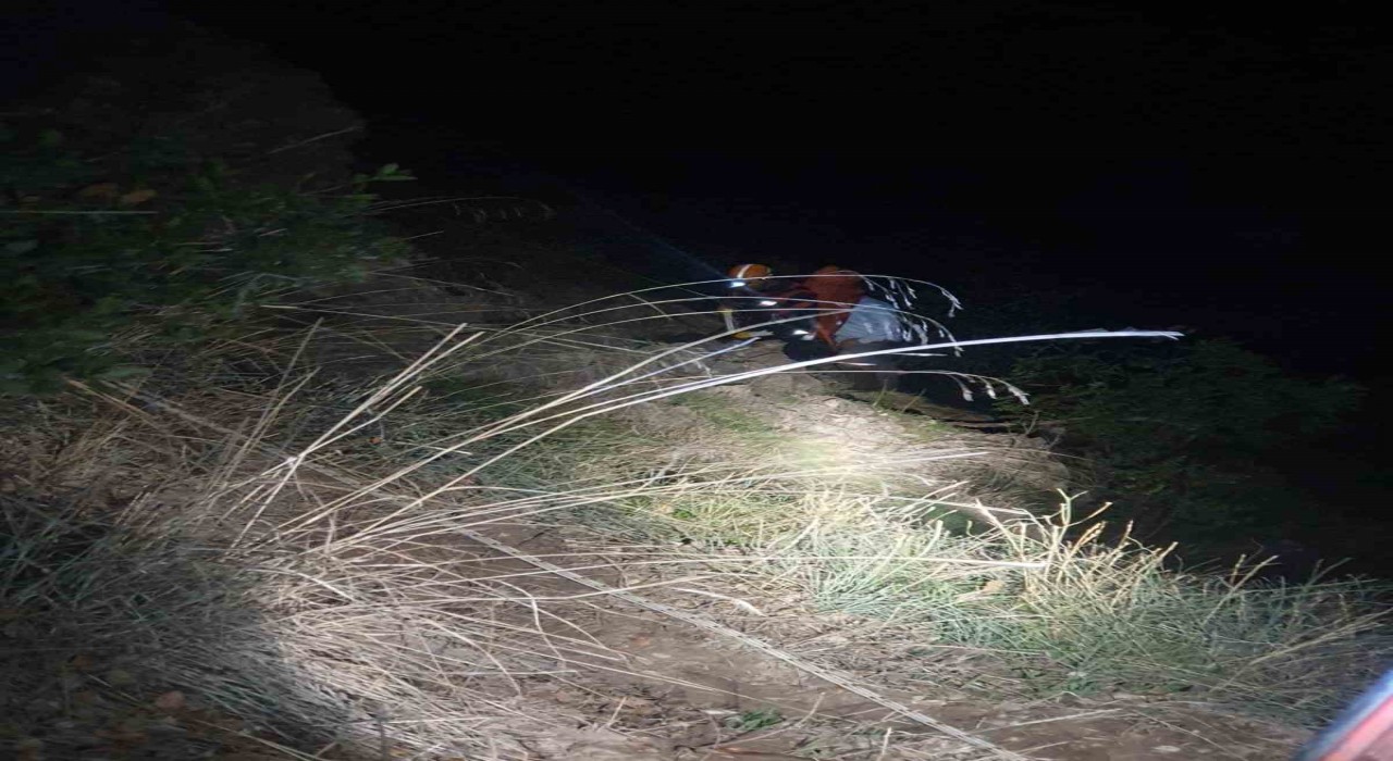 Ormanlık alanda mahsur kalan bir kişi kurtarıldı