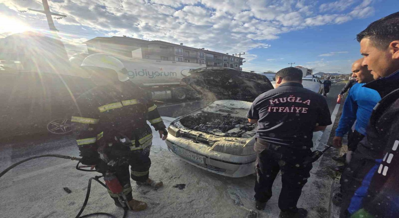 Ortacada araç yangını