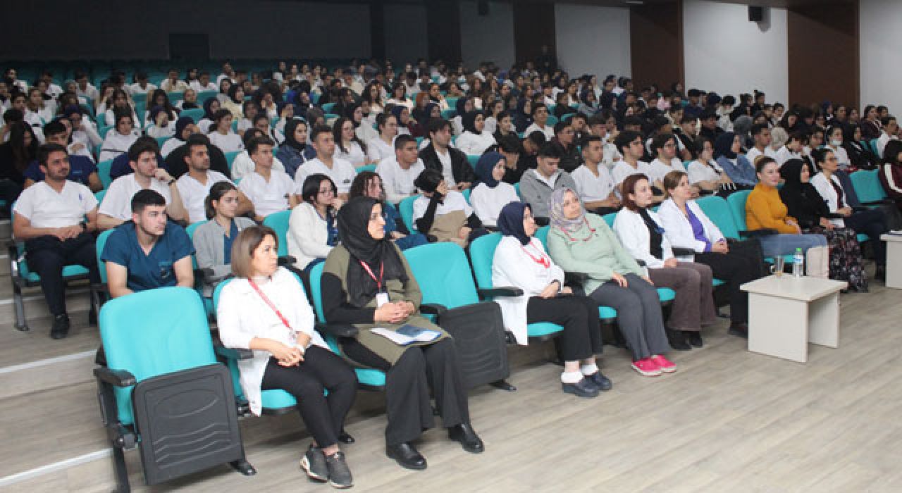 Osmaniye EA Hastanesinden Stajyerlere Uyum Eğitimi