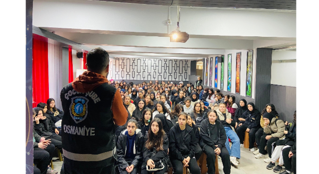 Osmaniye’de Çocuk Polisi 263 Öğrenciye Güvenlik Eğitimi Verdi