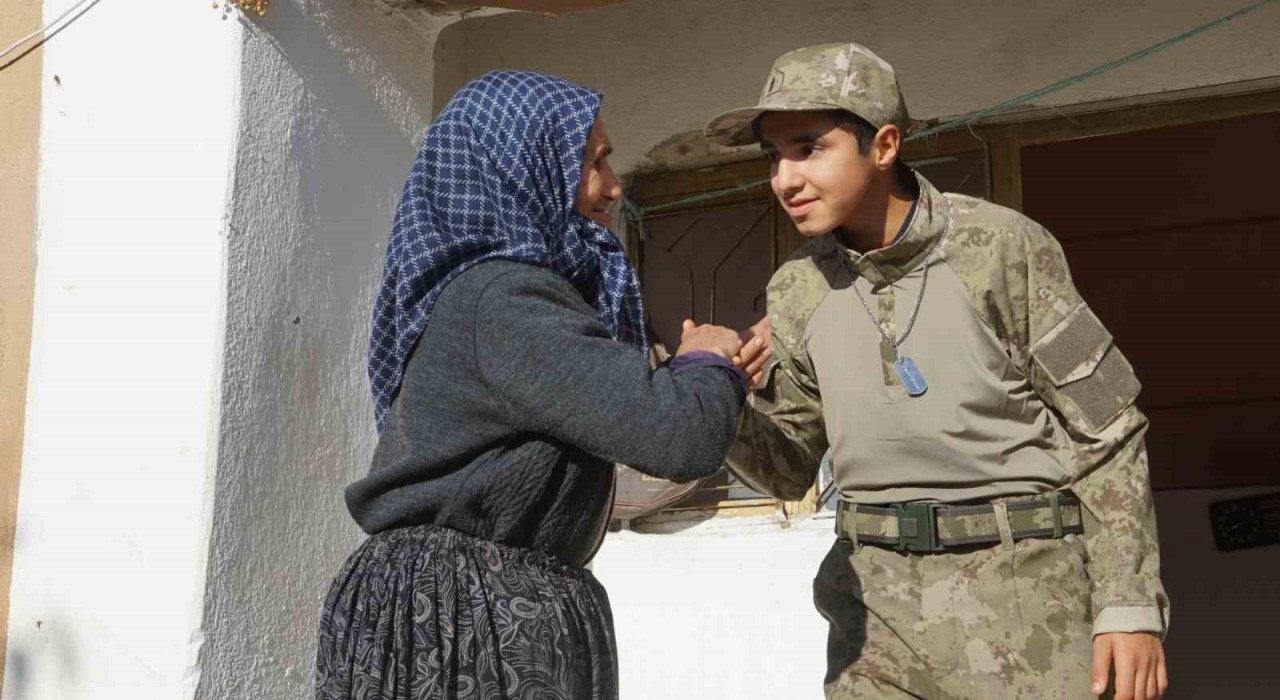 Otizmli çocuğun asker olma hayali gerçek oldu