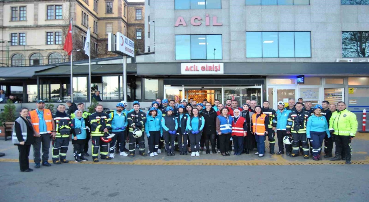 Özel İmperial Hastanesindeki yangın tatbikatı gerçeğini aratmadı