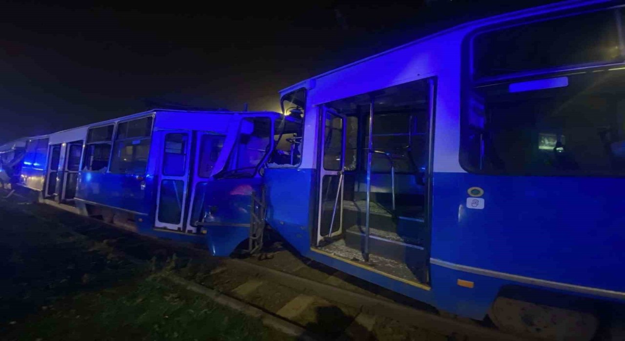 Polonyada tramvay kazası: 2si ağır 35 yaralı