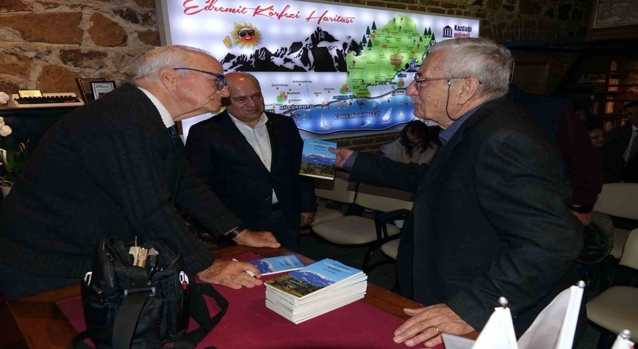 Prof. Dr. Kenan Mortanın 100 Soruda Kazdağları ve Etekleri Kılavuzu kitabı tanıtıldı