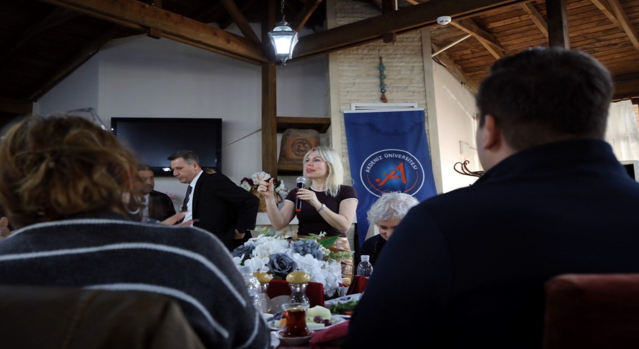 Rektör Prof. Dr. Özkan: Öğrencilerimizi sadece üniversitenin bir parçası olarak değil, bu kurumun nefesi, enerjisi ve geleceği olarak görüyorum