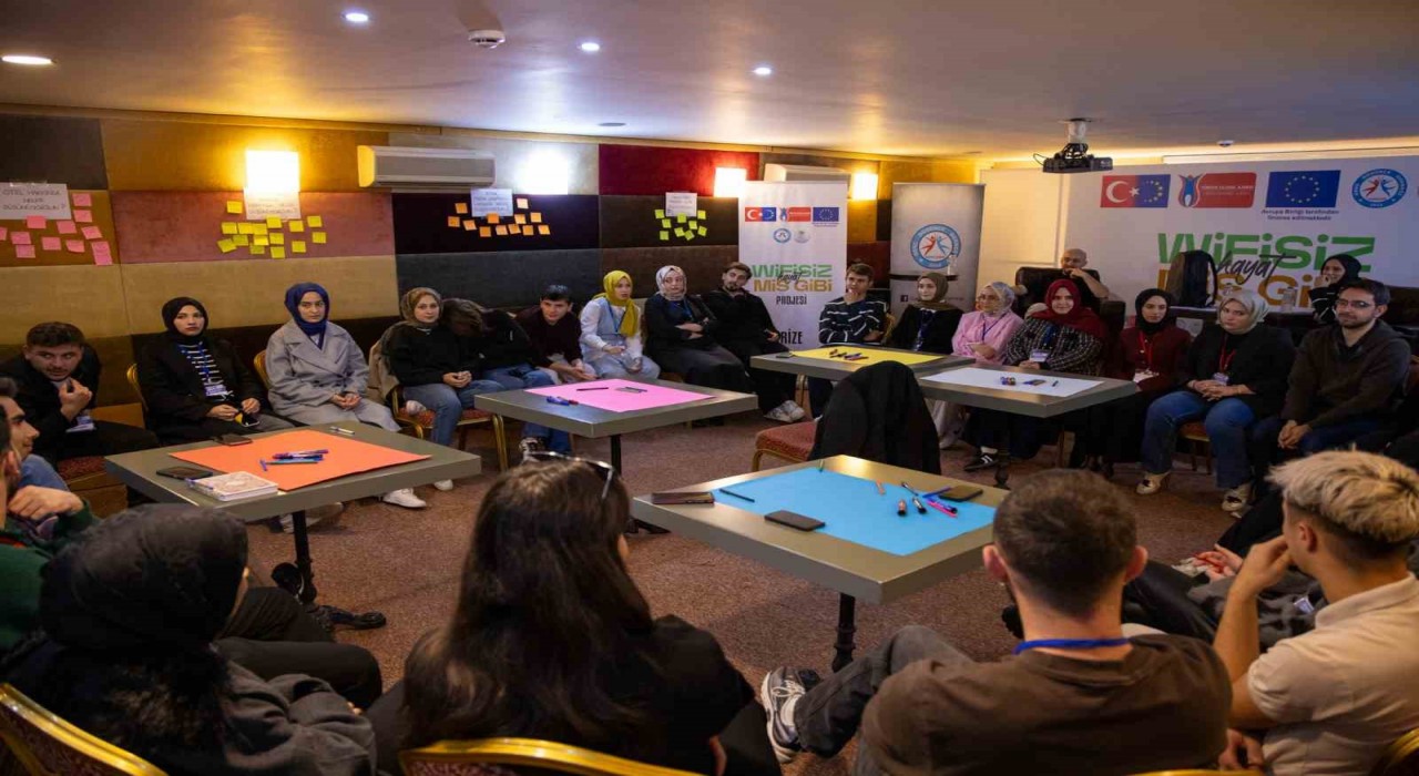 Rizede gençlerin sosyal medya bağımlılığı araştırılıyor