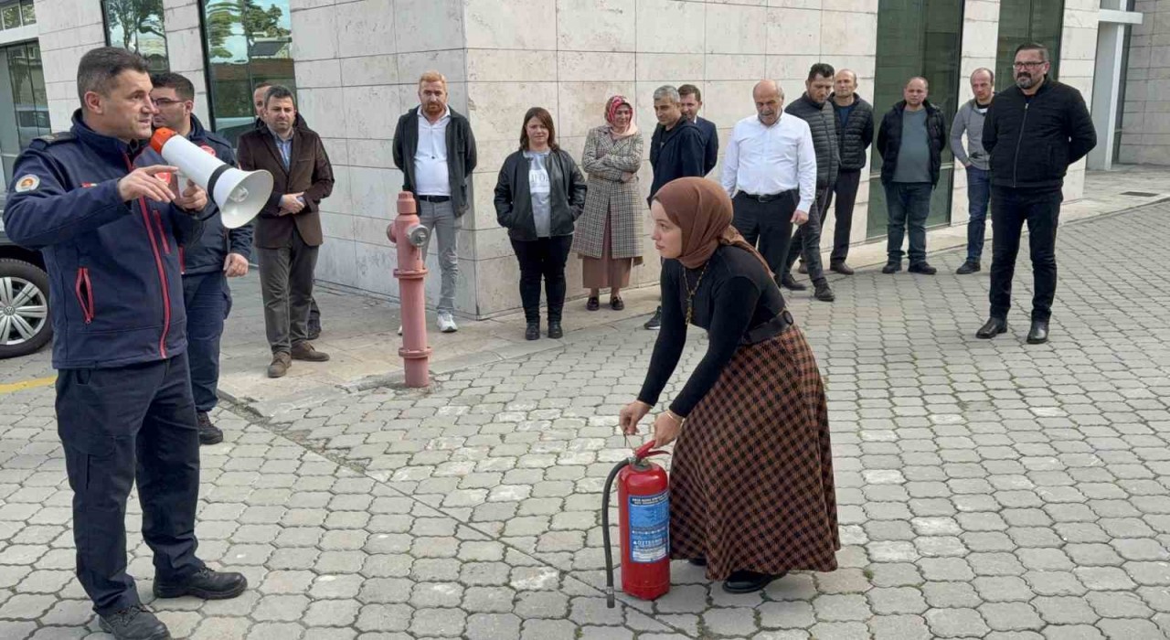 Samsun Adliyesinde yangın söndürme tatbikatı