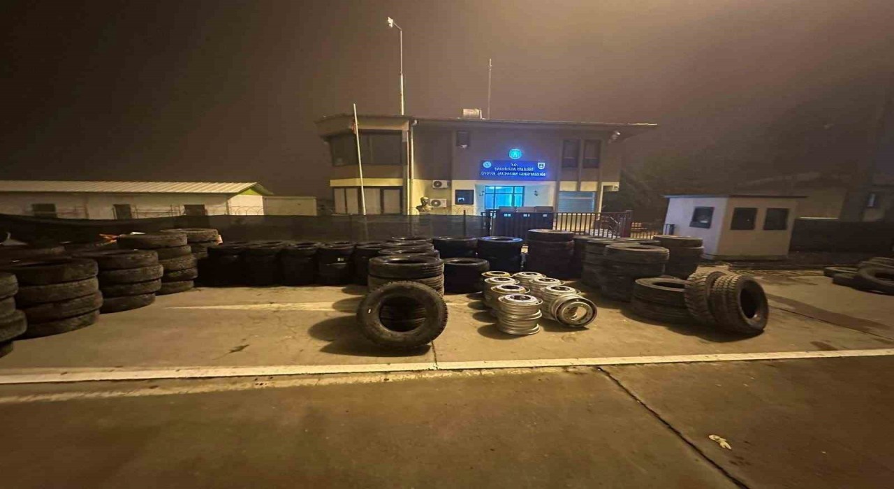 Şanlıurfada 2 milyonluk kaçak lastik operasyonu: 2 gözaltı