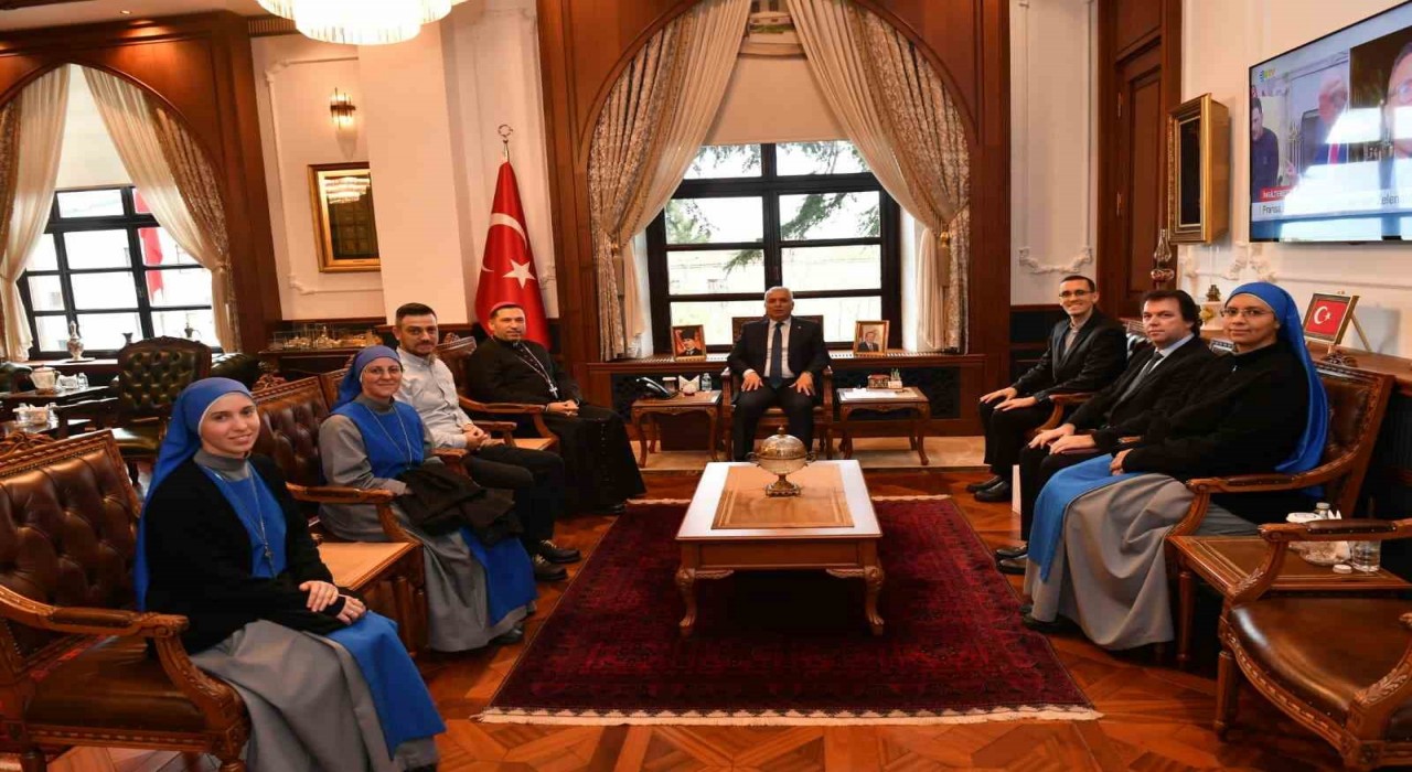 Santa Maria Katolik Kilisesi Episkoposu Antuan Ilgıttan Vali Yıldırıma ziyaret