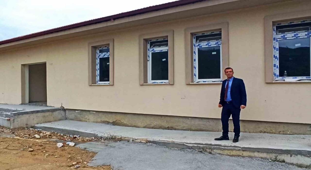 Sarıgölde yarım kalan okul projesi hızla tamamlanıyor