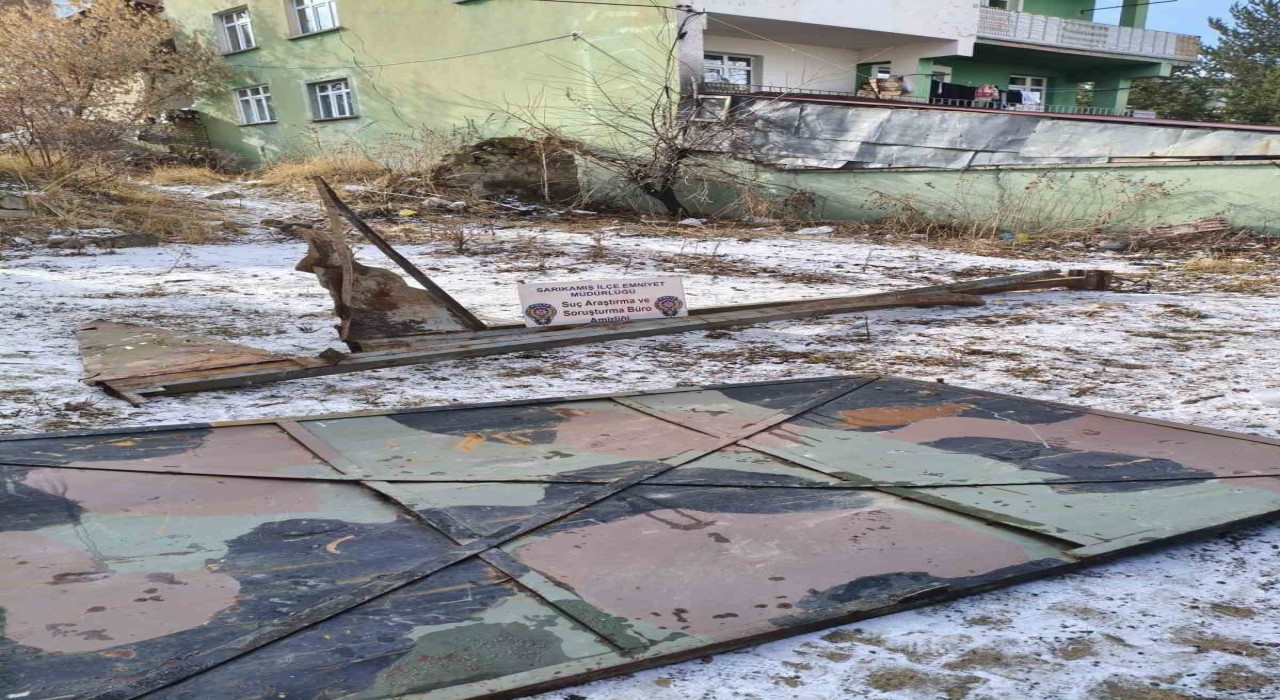 Sarıkamışta askeriyeden hurda malzeme çalan 2 kişi tutuklandı