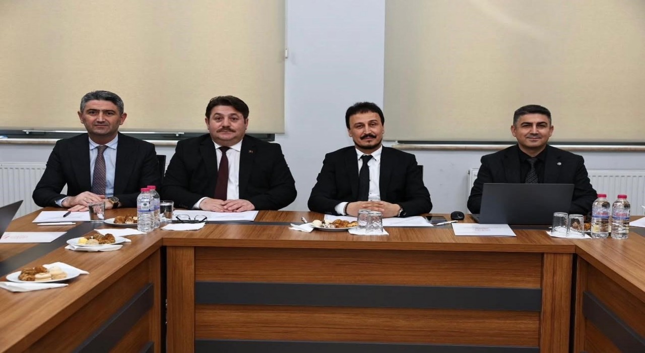 SAÜde öğretmen adaylarını güçlendirecek yeni adımlar görüşüldü