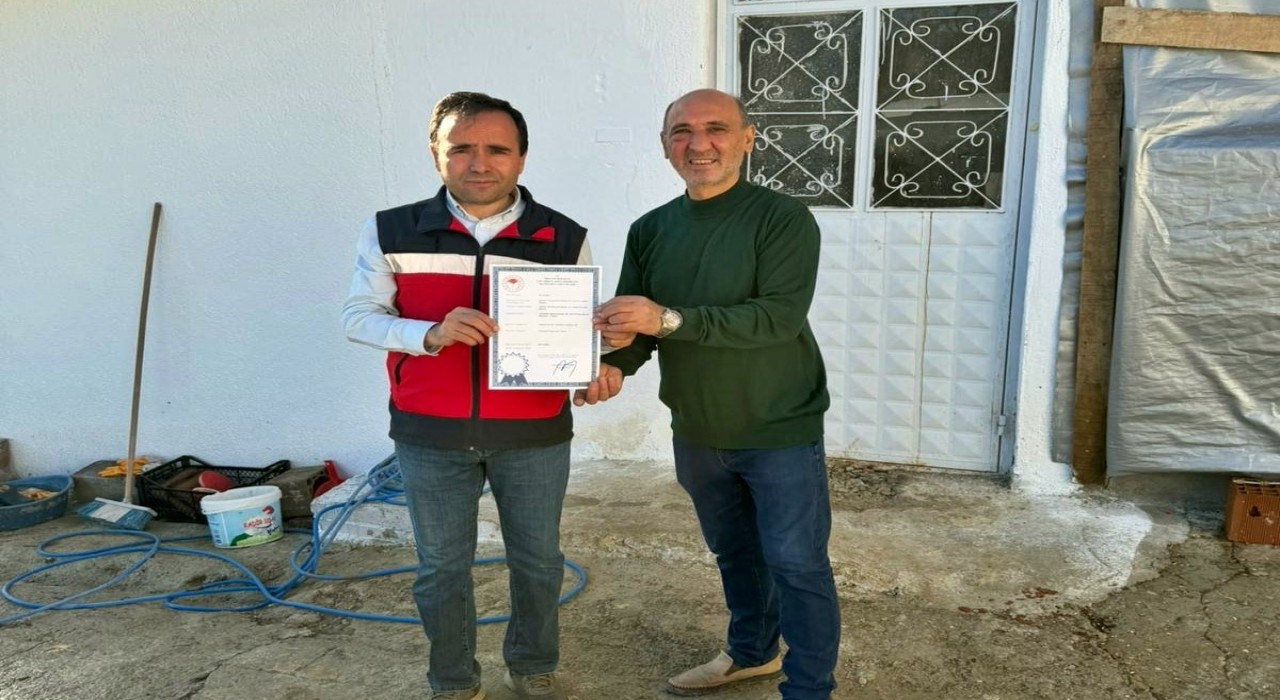 Simavda 12 bin tavuk kapasiteli işletmeye yumurta paketleme faaliyeti için onay belgesi