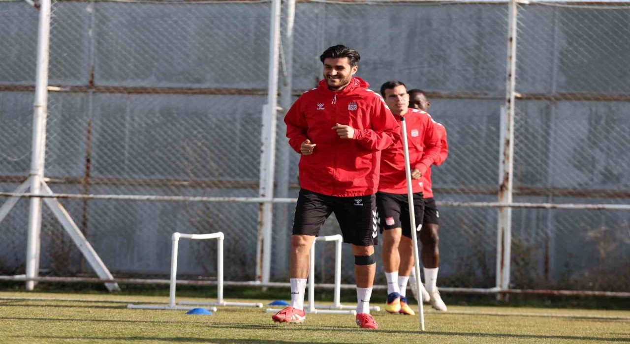 Sivassporda İstanbulspor maçı hazırlıkları sürüyor