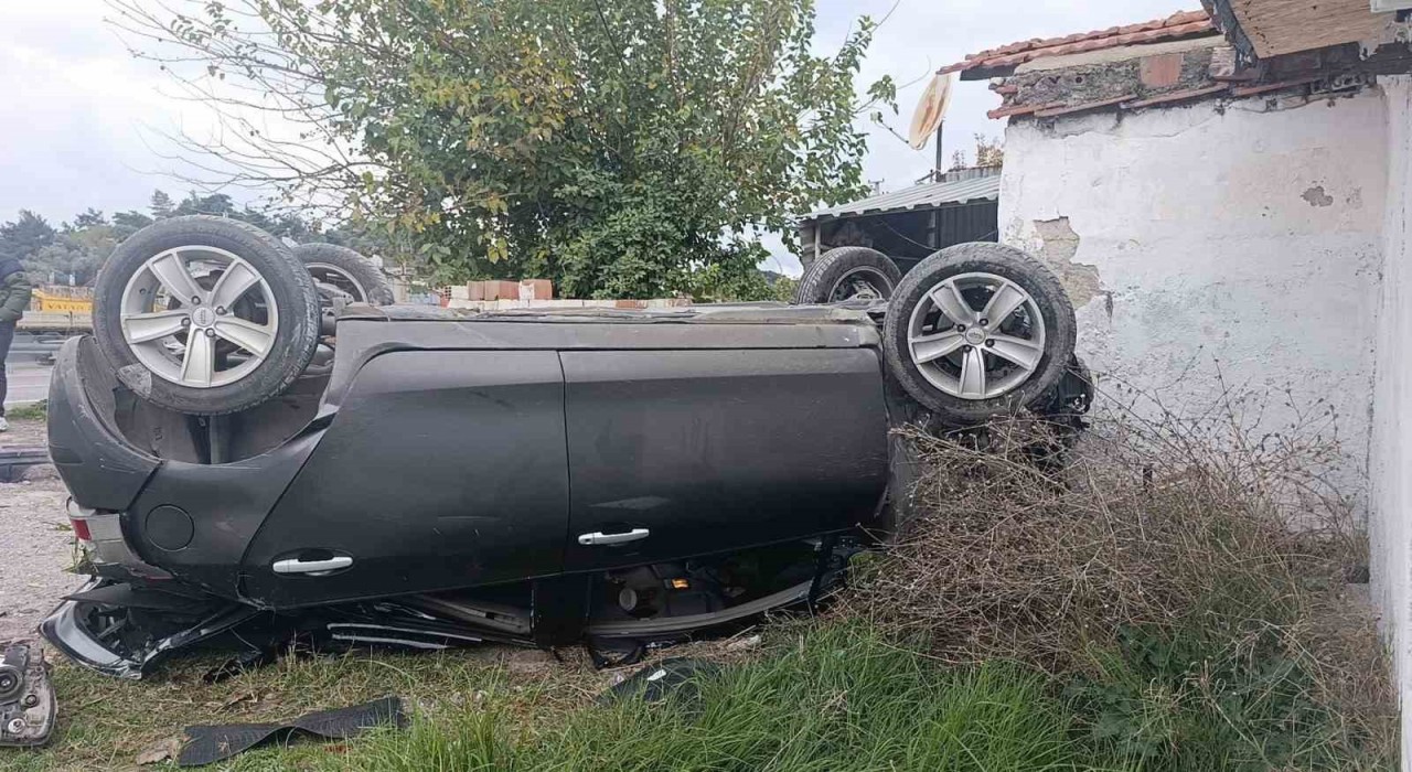 Sökede otomobil takla attı: 1 yaralı