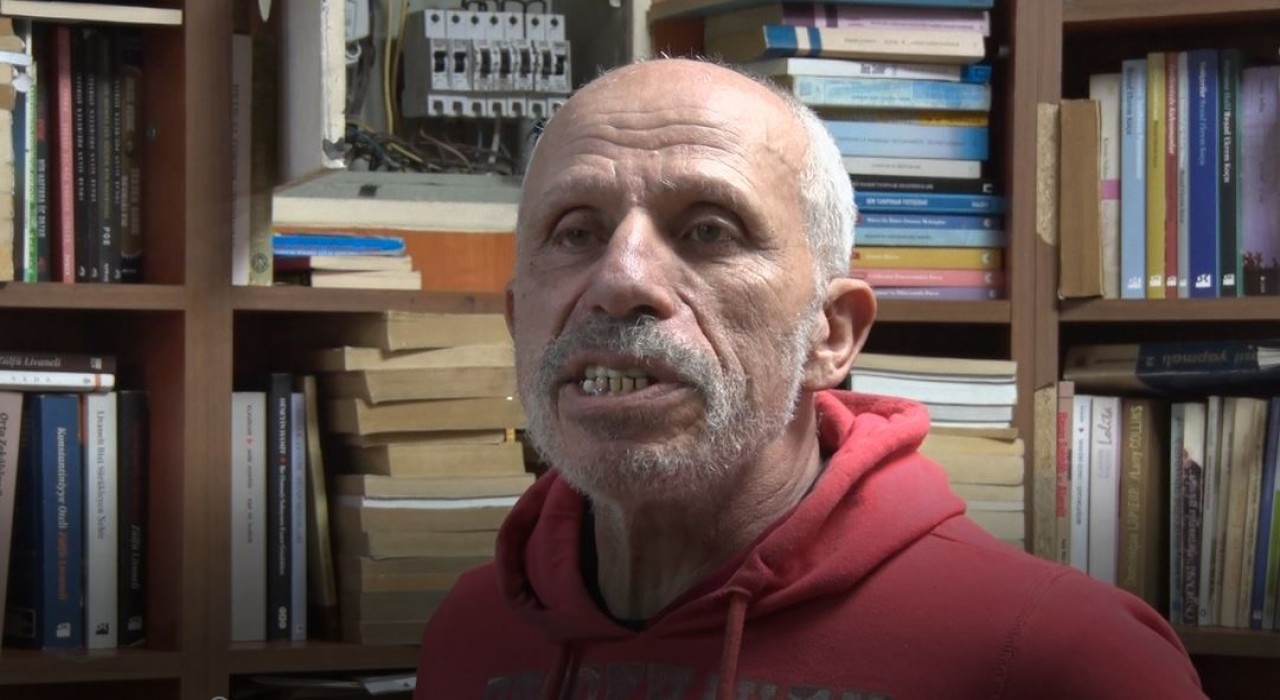 Sosyal medyada ‘Kitap okumak cahilliktir diyen adamın skeç çektiği ortaya çıktı