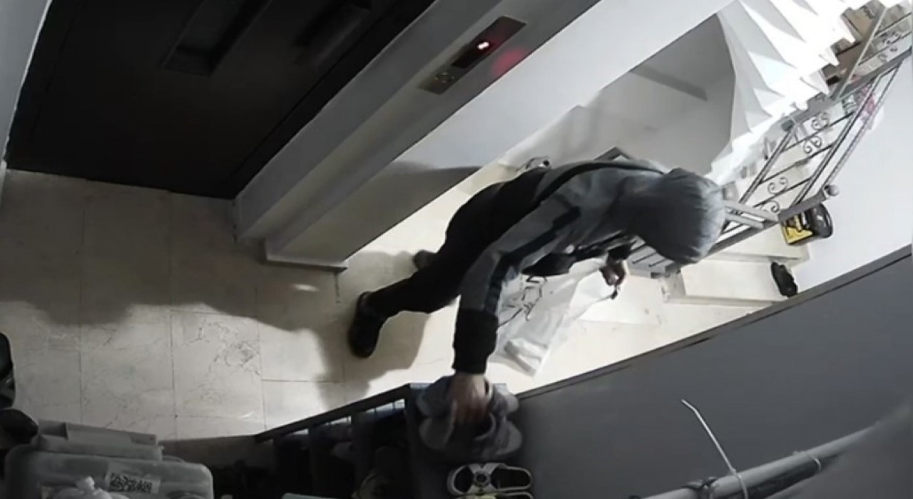 Sultangazide ayakkabı hırsızlığı: Onlarca çift ayakkabı çaldılar