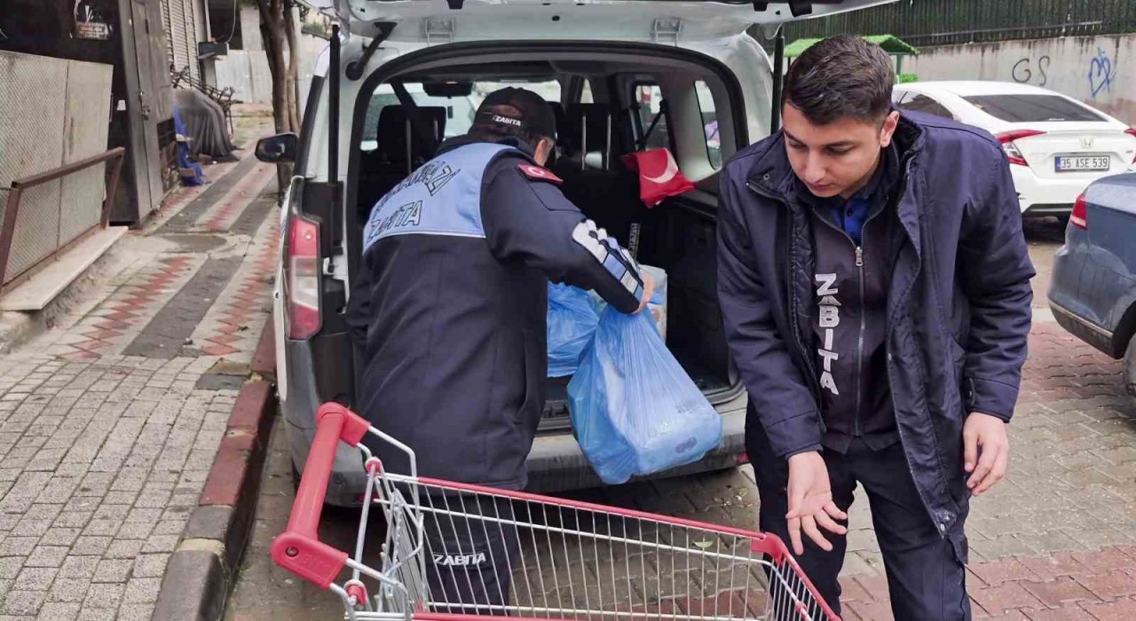 Sultangazide mide bulandıran görüntülere sahne olan zincir markete denetim yapıldı