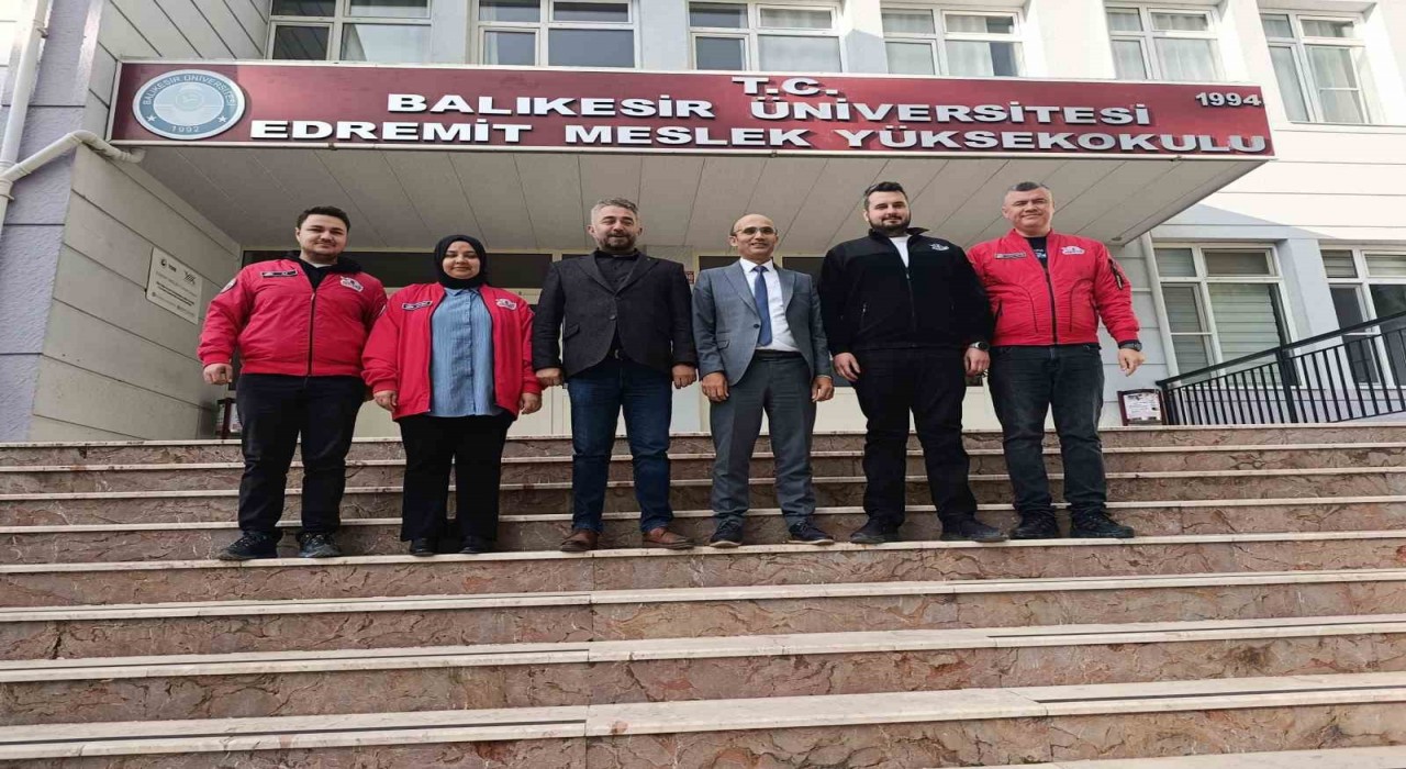 T3 Vakfıdan Edremit Meslek Yüksekokuluna TEKNOFEST ziyareti