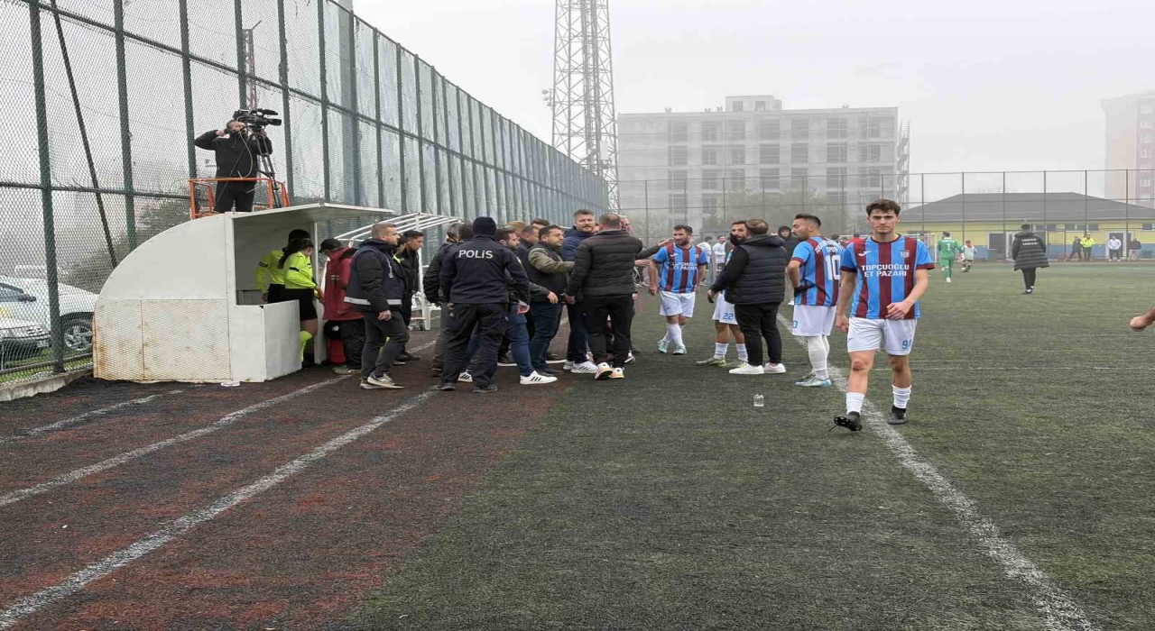 Tekirdağ Süper Amatör Ligde saha karıştı, 5 kırmızı kart çıktı