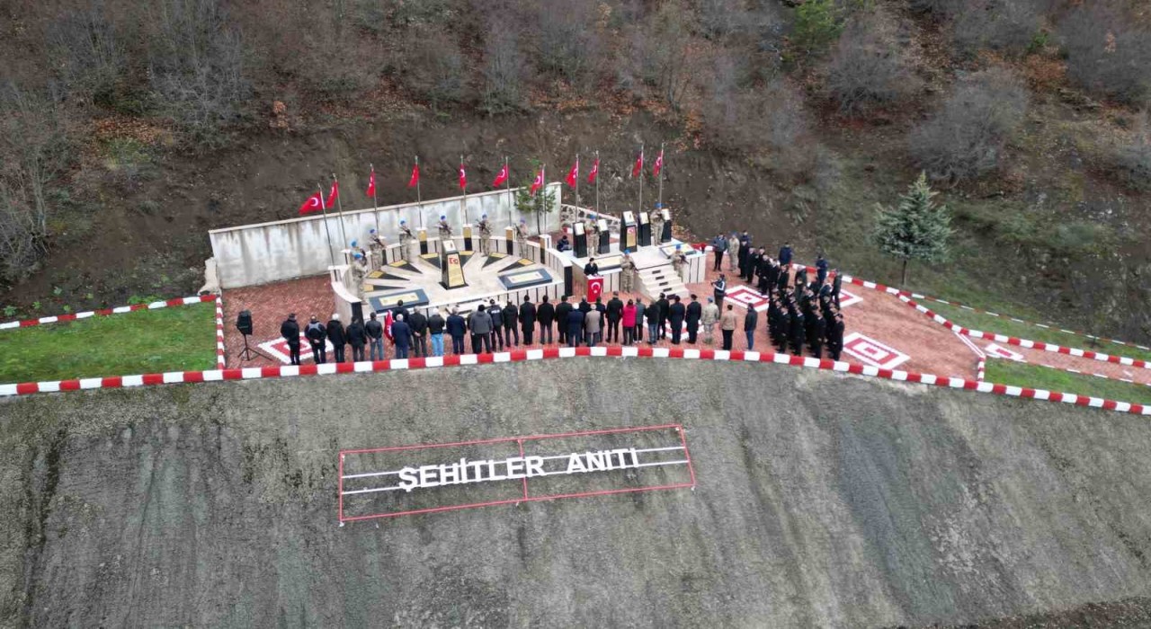Tokatta 16 yıl önceki terör saldırısında şehit olan 7 asker anıldı