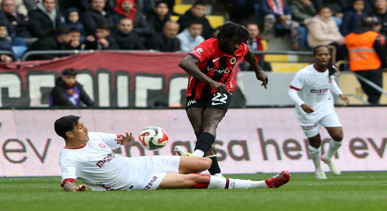 Trendyol Süper Lig: Gençlerbirliği: 3 - Fatih Karagümrük: 0 (Maç sonucu)