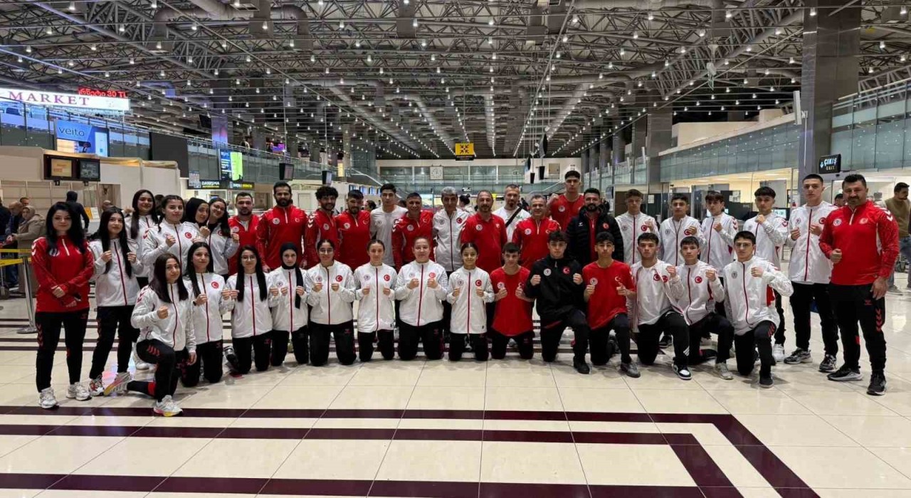 Türk boksörler şampiyonluk için Avrupa yolunda