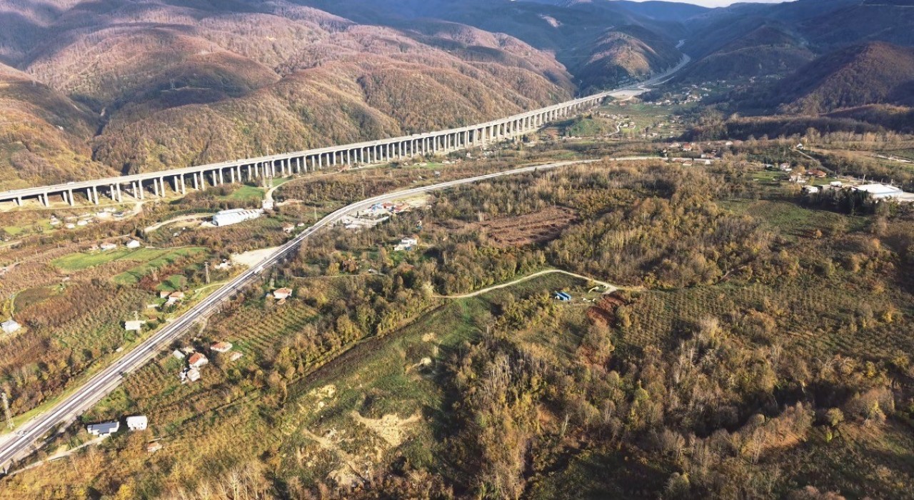 Türkiyenin en önemli geçiş güzergahı aynı karede