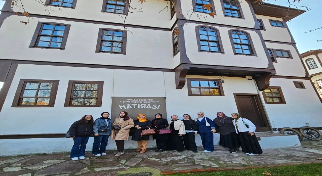 Üniversiteli gençler Sinopun kültürel değerlerini yerinde keşfetti