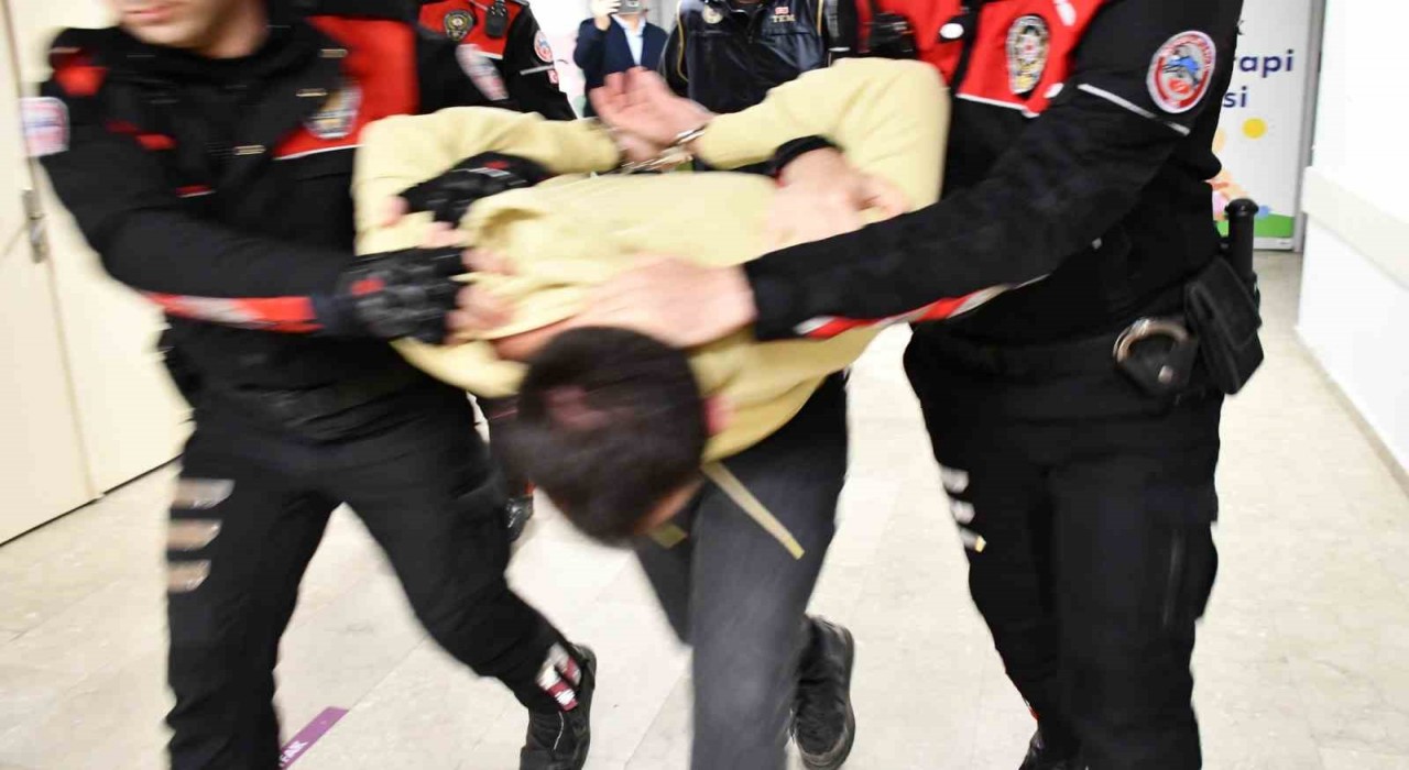 Üniversitesi Hastanesinde rehine ve şiddet kodu verildi