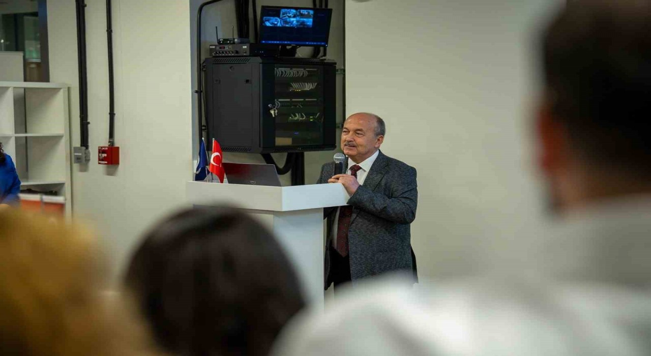 Uşak Üniversitesi Rektörlüğüne Prof. Dr. Ahmet Demir atandı