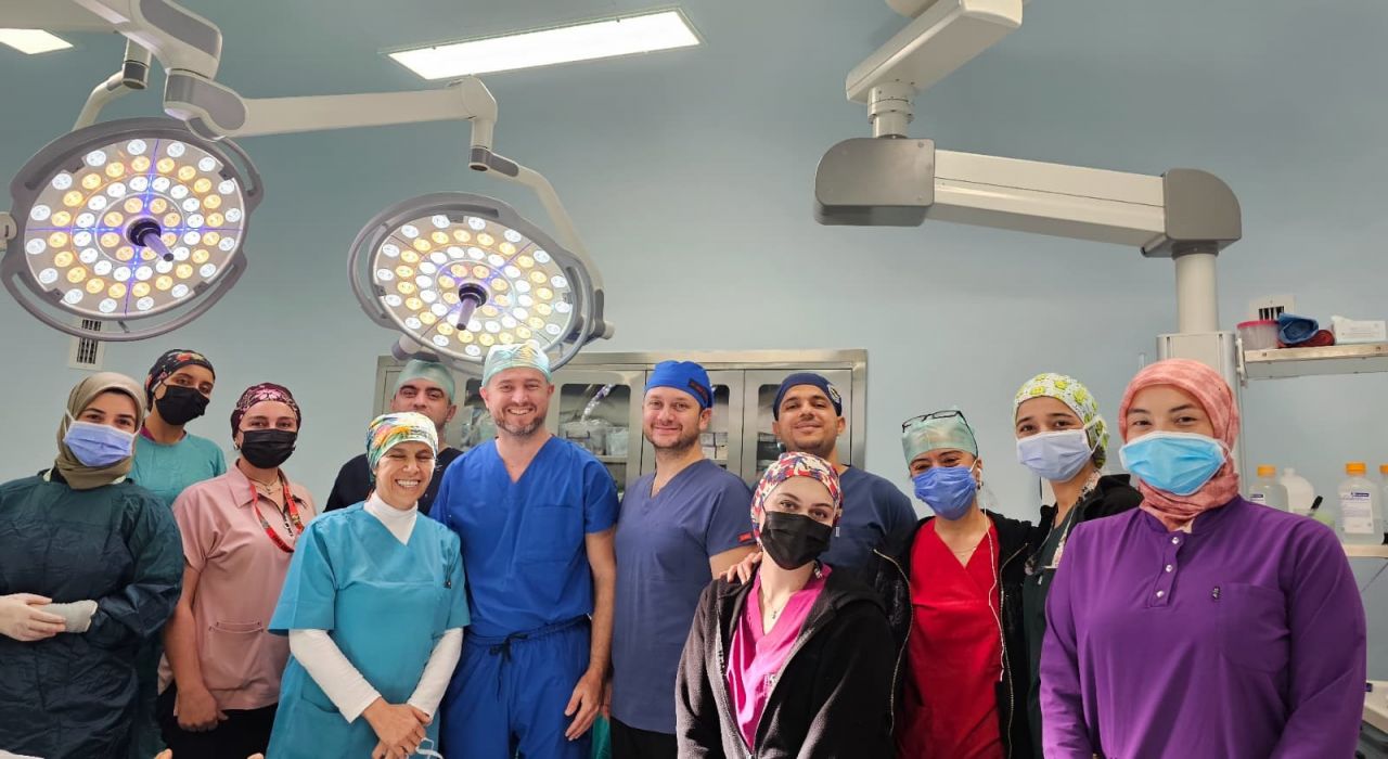 V-NOTES Ameliyatı İlk Kez Dörtyol Devlet Hastanesi’nde Başarıyla Yapıldı