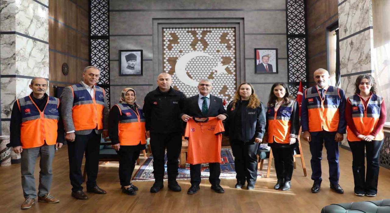 Vali Çelik: AFAD gönüllüleri toplumun güçlü dayanağıdır