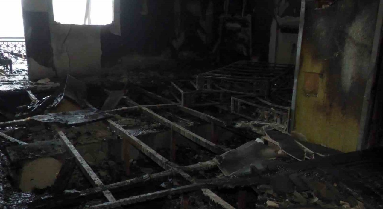 Vanda otel restoranındaki yangının boyutu gün ağarınca ortaya çıktı