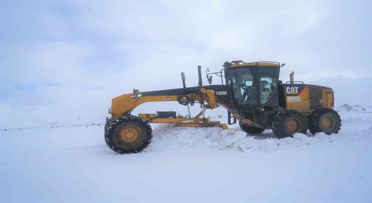 Vartoda 8 köy yolu ulaşıma kapandı