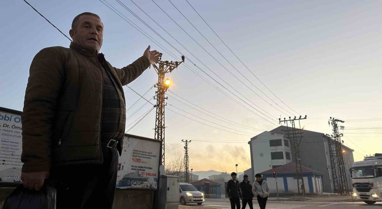 VEDAŞın ihmali can ve mal güvenliğini tehdit ediyor: Yüksekovanın kalbi tehlike saçıyor