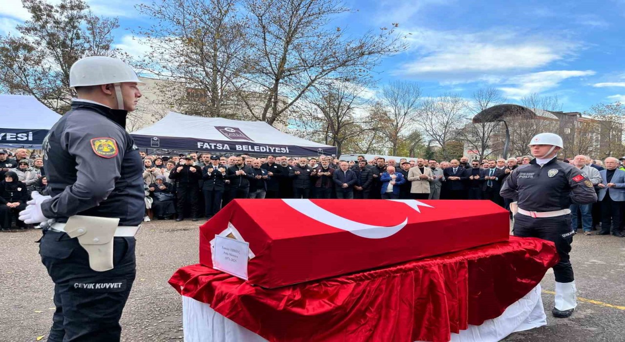 Vefat eden polis memuru törenle uğurlandı