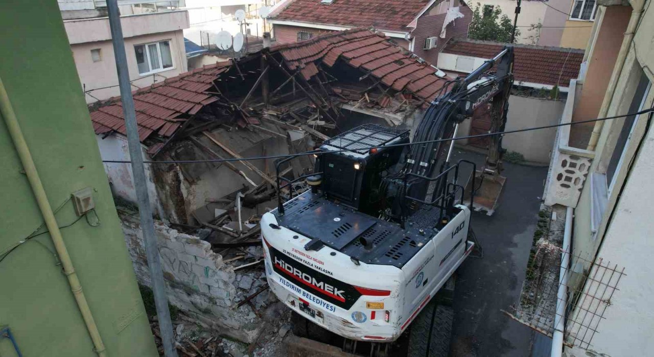 Yıldırımda metruk yapılara yer yok